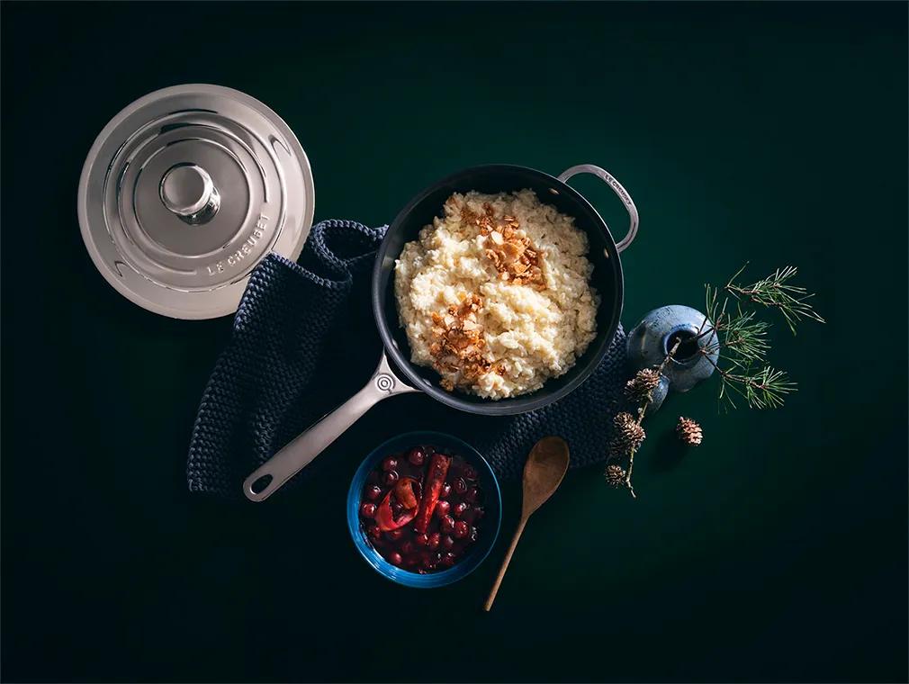 Riz au lait scandinave accompagné de sa crème chantilly et de ses amandes  