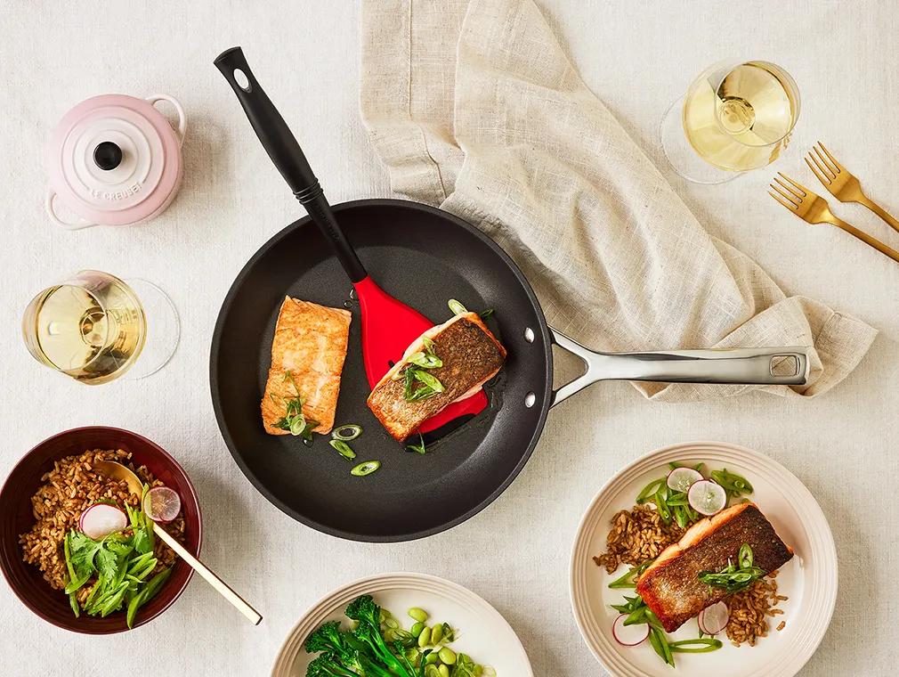 Saumon poêlé aux légumes de printemps