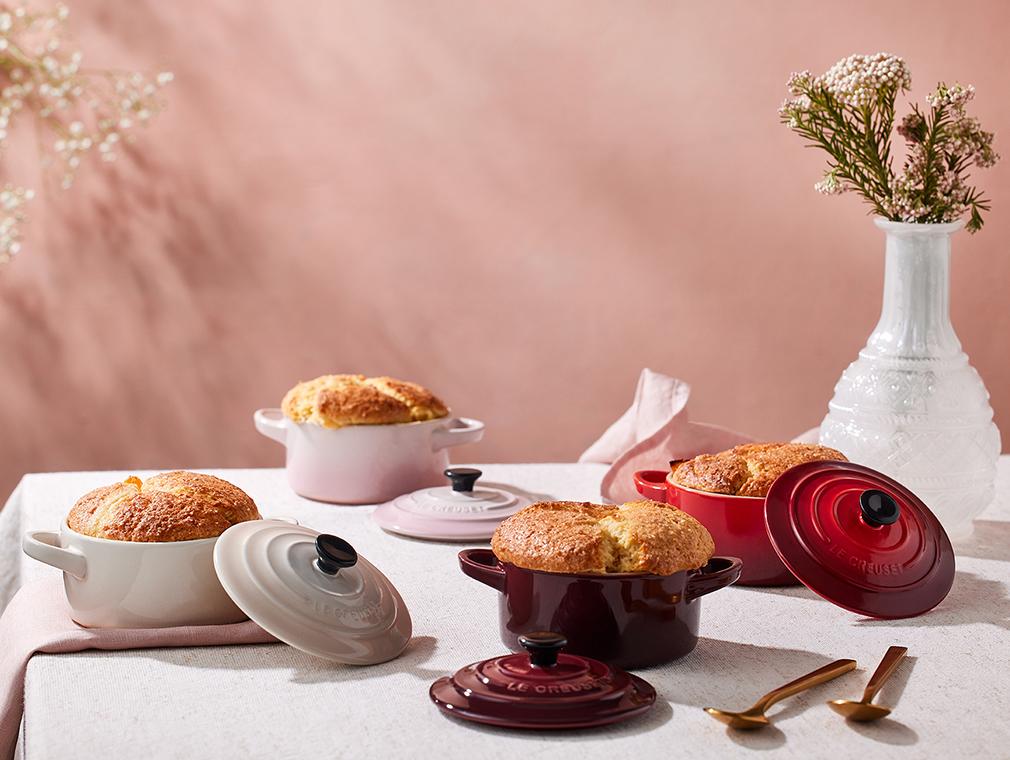 Cobbler de pêches caramélisées au beurre noisette