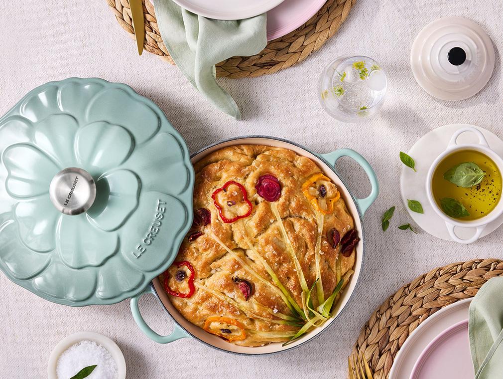 Focaccia aux motifs floraux