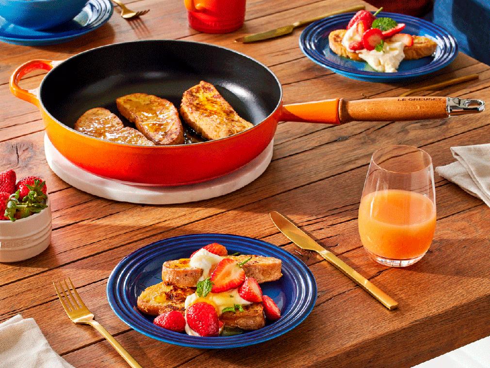 Pain perdu à la cannelle et aux fruits rouges de saison