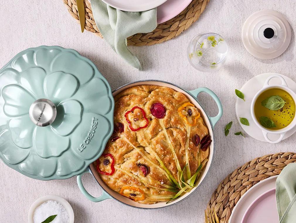 Focaccia aux motifs floraux