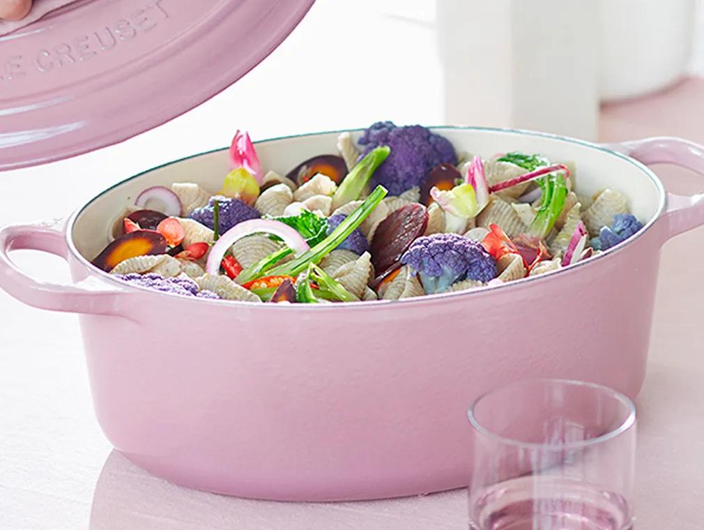 Pâtes aux algues et aux légumes croquants