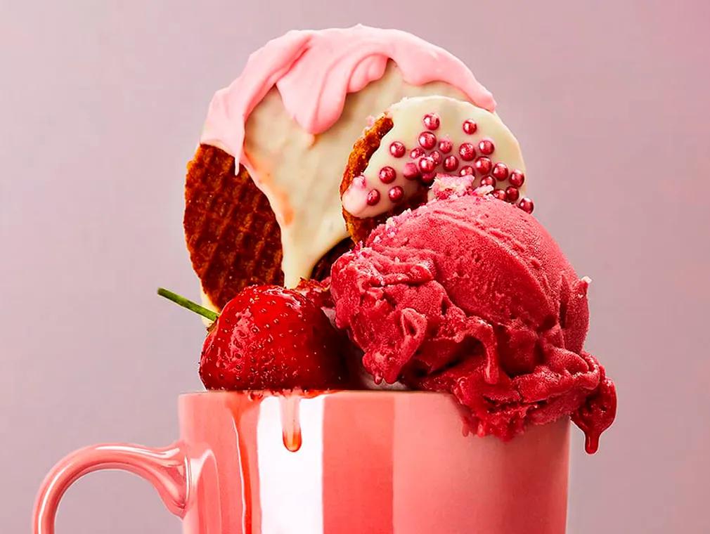 Gourmandise glacée et gaufres au caramel