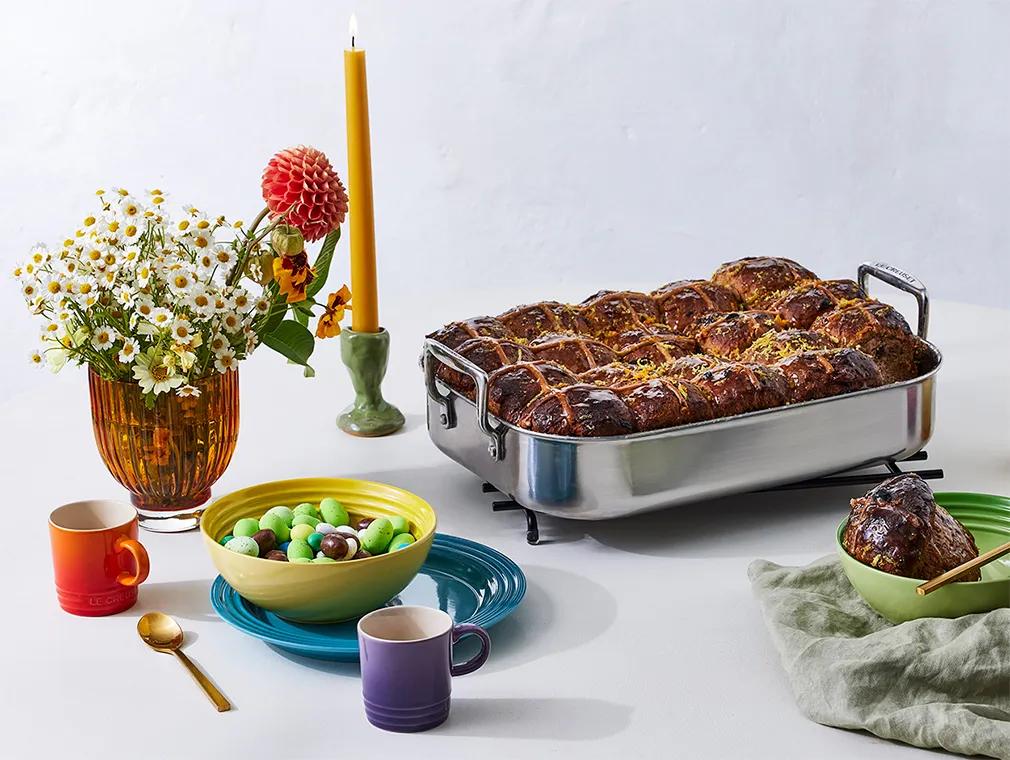 Petits pains anglais de Pâques aux zestes d’agrumes
