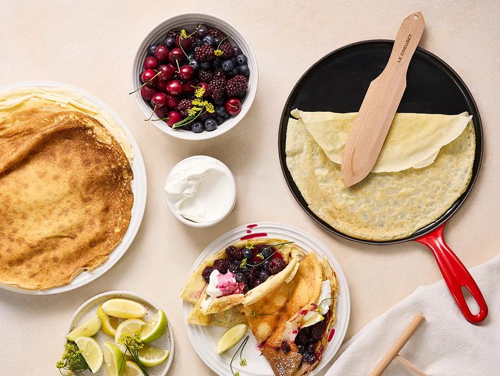 Crêpes à la crème et aux fruits rouges